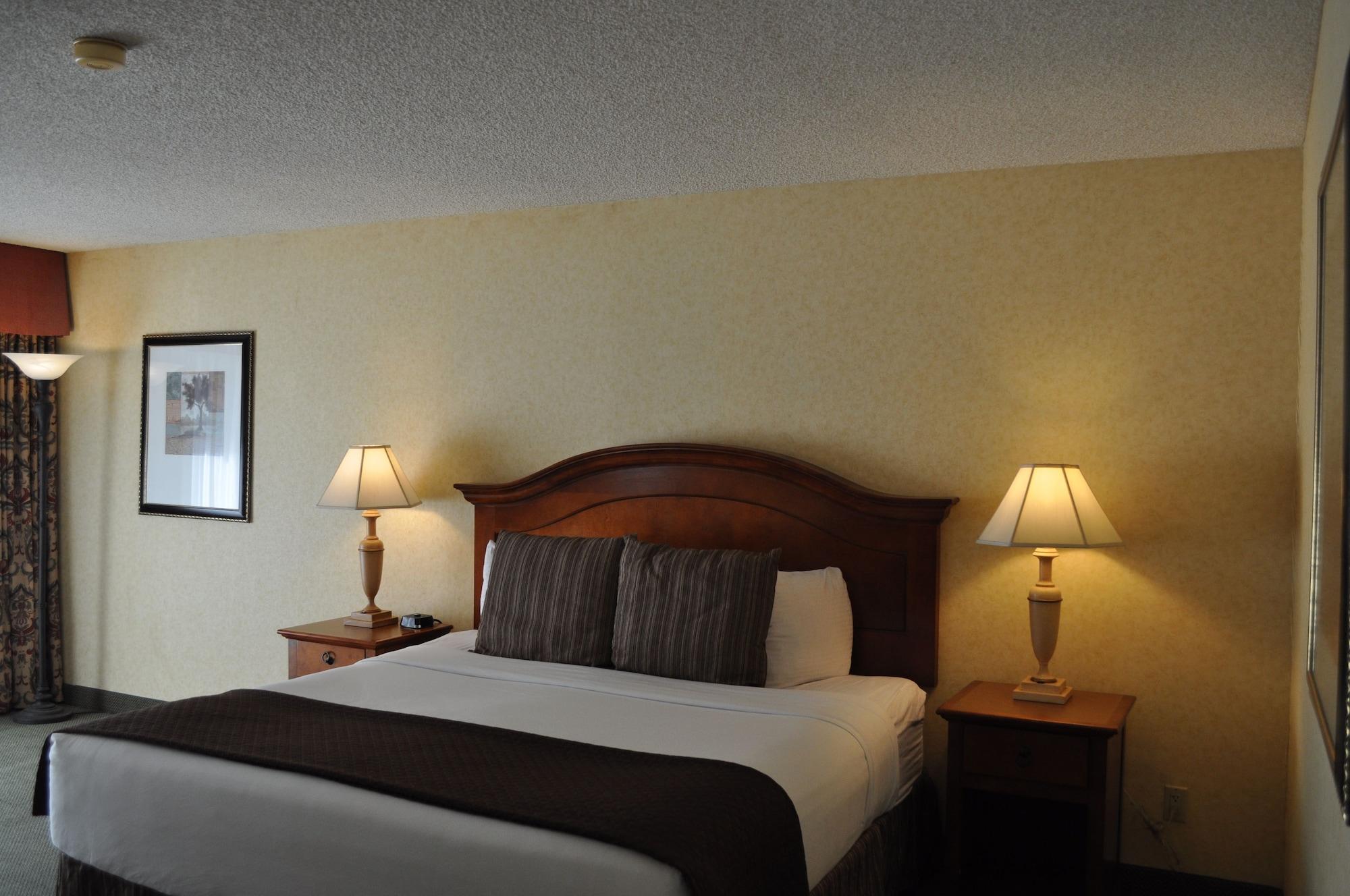 Red Lion Hotel Port Angeles Harbor Exterior photo