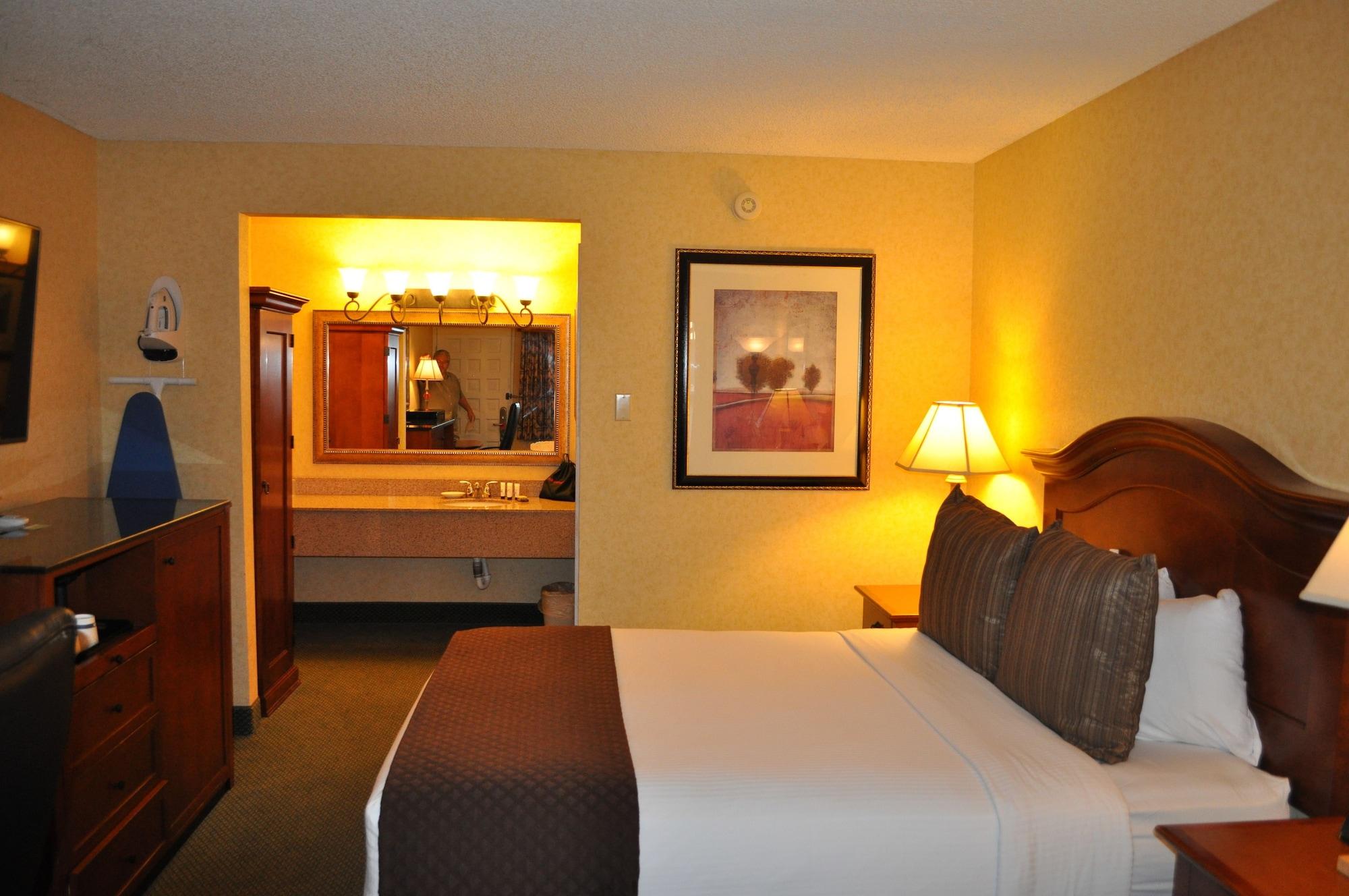 Red Lion Hotel Port Angeles Harbor Exterior photo