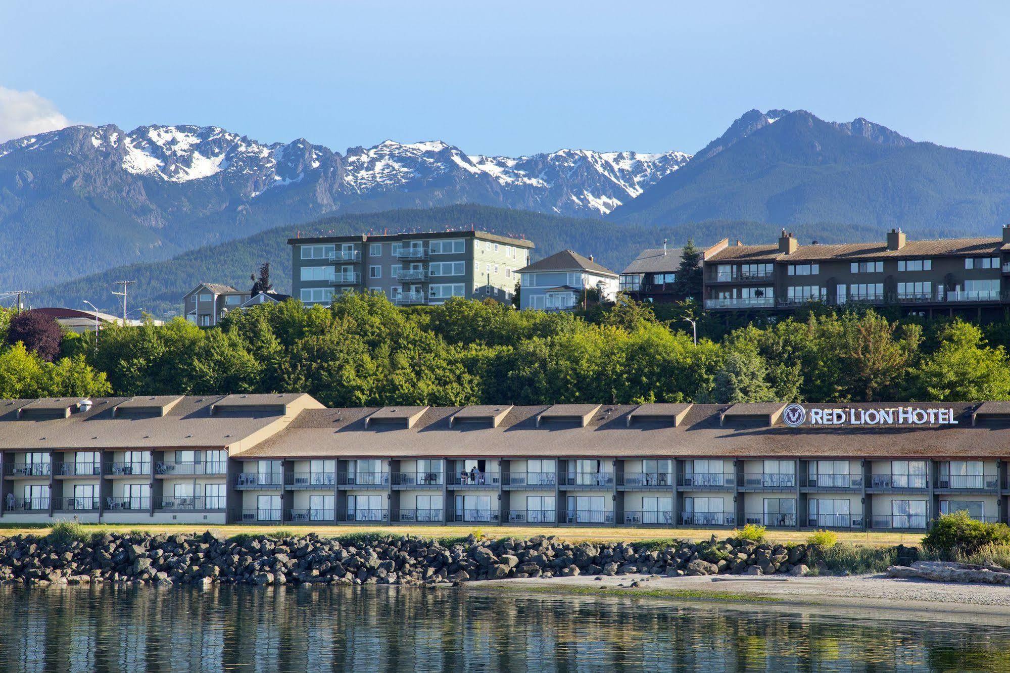 Red Lion Hotel Port Angeles Harbor Exterior photo